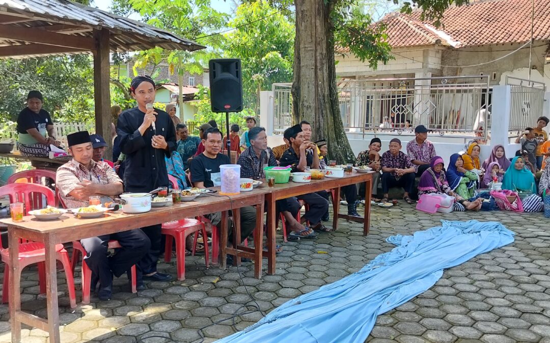 Peringatan Tahun Baru Islam 1446 H di Halaman Situs Linggayoni Desa Kedungbenda